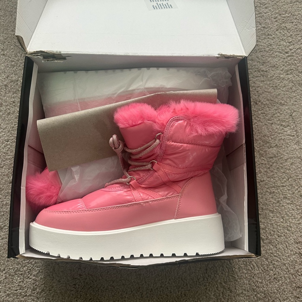 Pink Fur-Lined Women's Boots